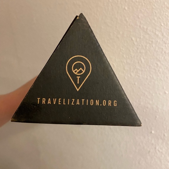 Scratch off Map of the World - NWT - Picture 6 of 7